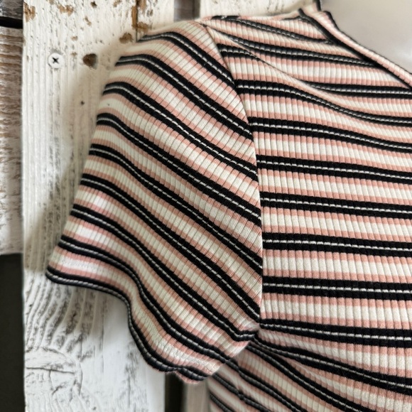 H&M Ribbed Baby Tee Jr Size Medium 90s Y2K Vibe Pink Black White Stripe Top Crew - Picture 5 of 10